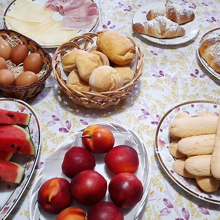 Su Fassoi Cabras Bed & Breakfast Eksteriør bilde