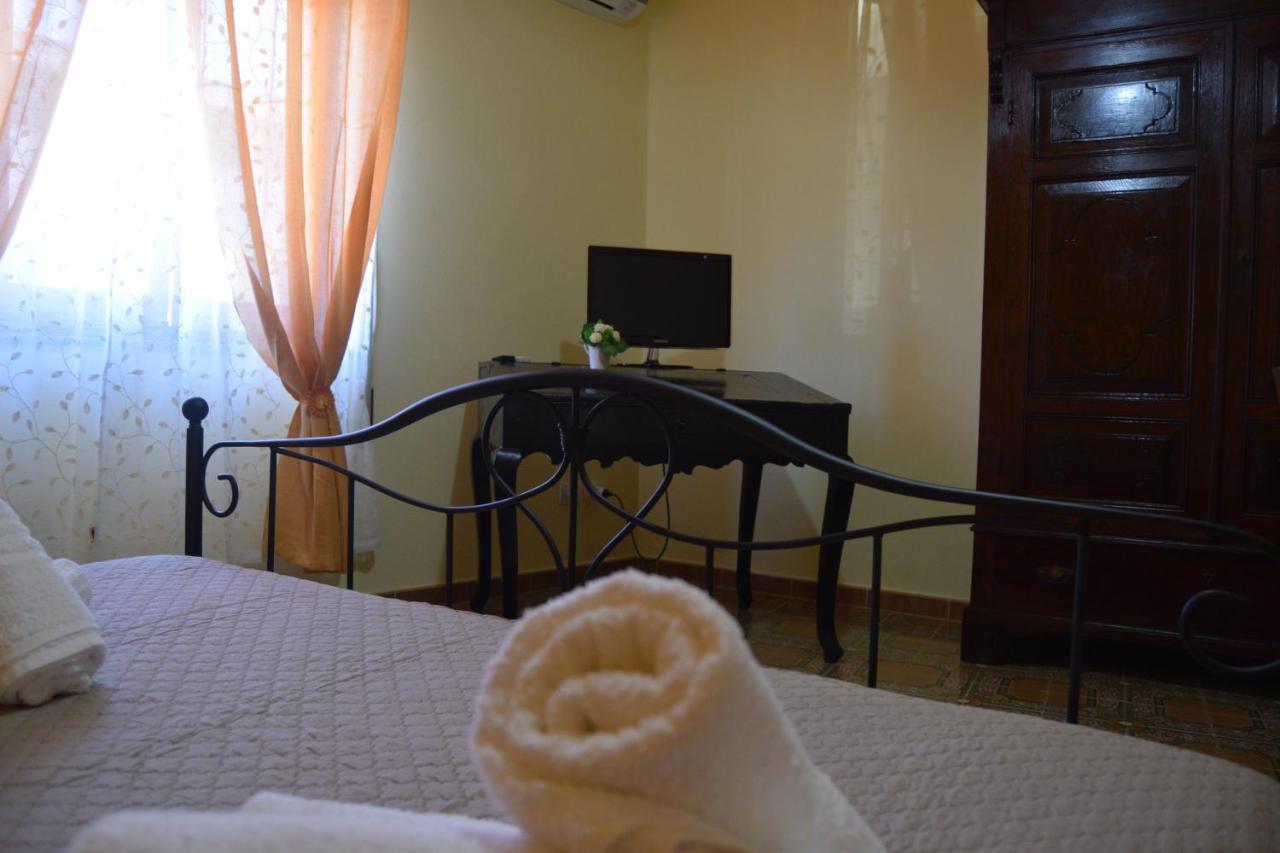 Su Fassoi Cabras Bed & Breakfast Eksteriør bilde